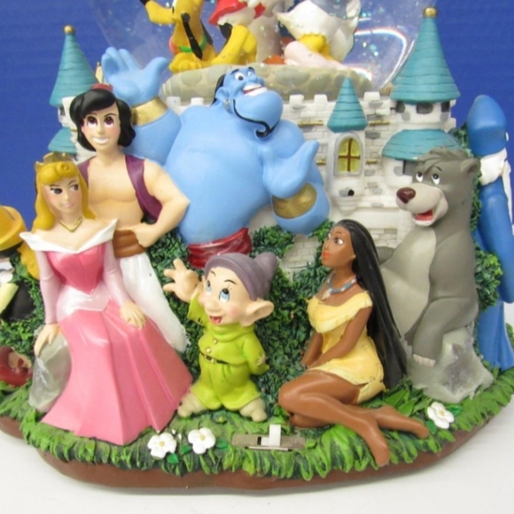  World of Disney 3 Tier Double Snow Globe Music Box-Original Packaging - Picture 9 of 11